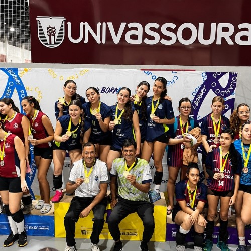 Equipes de Vôlei e Handebol de Pinheiral brilham em competições regionais 